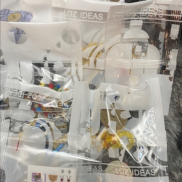 LOZ Mini Christmas Building Set - Picture 10 of 16